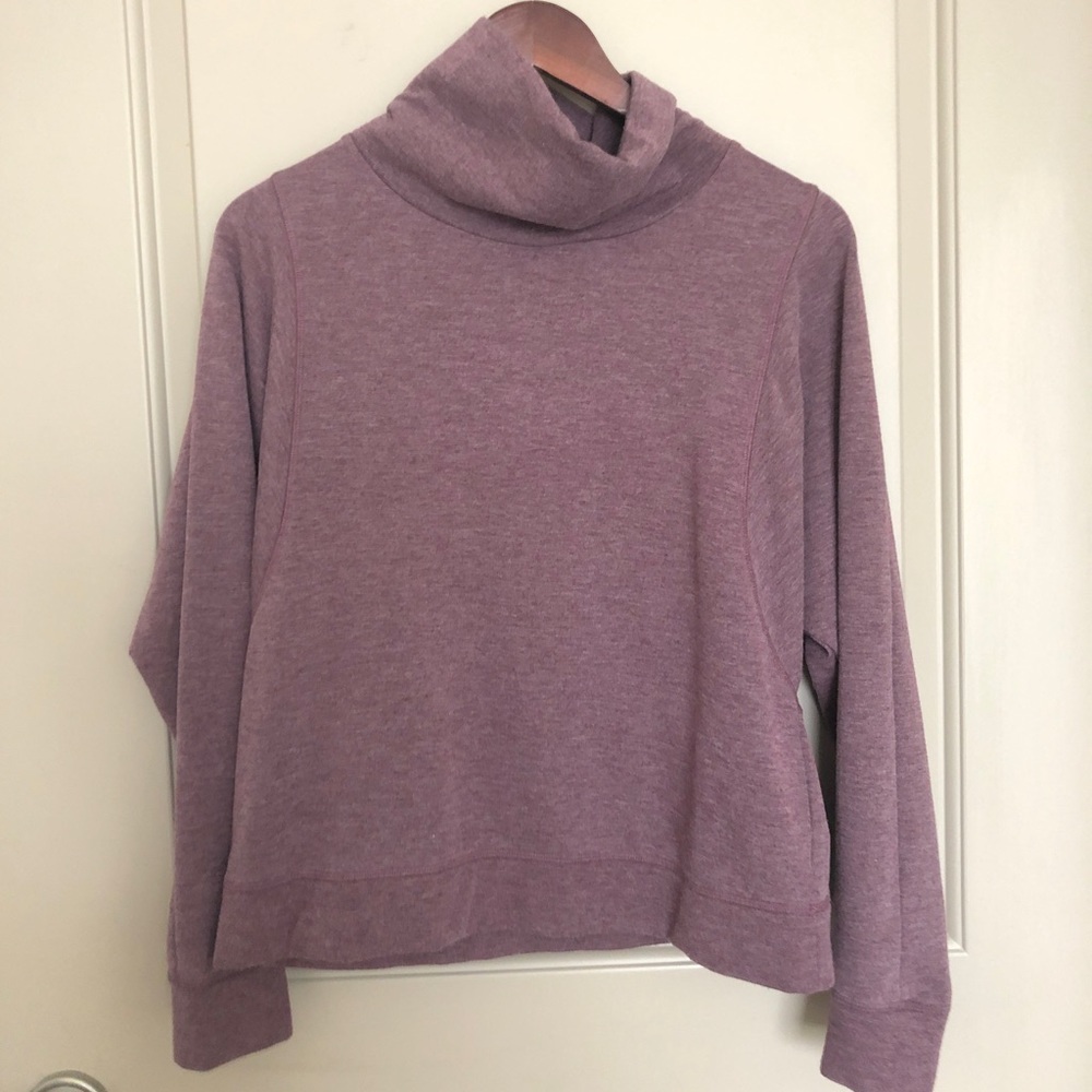 Mauve long sleeve turtleneck sweatshirt